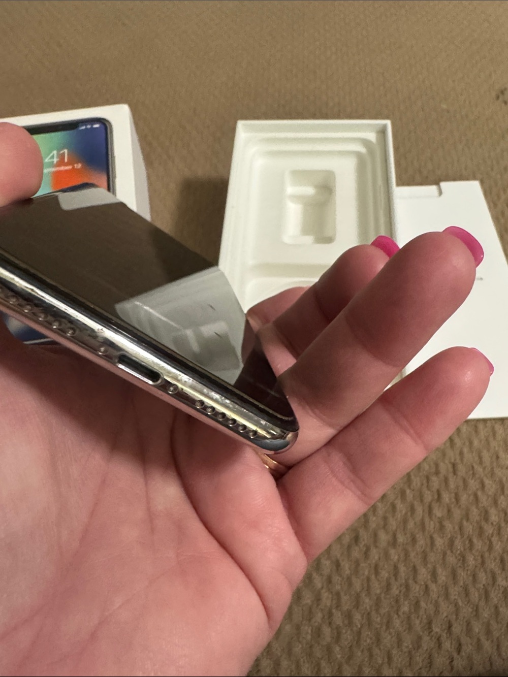 Apple iPhone X Black Front Display in Box - Picture 4 of 8